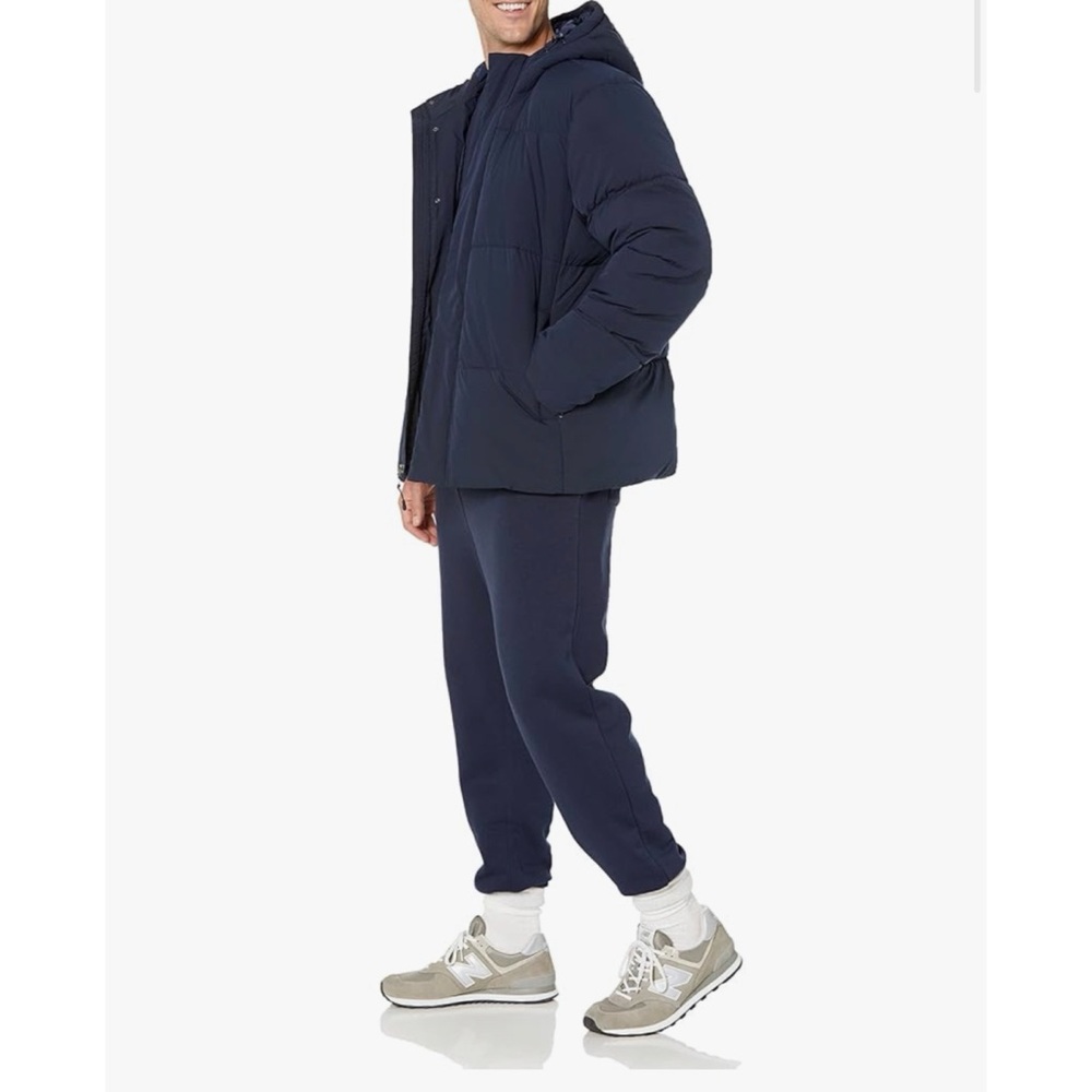 👯♀️Host Pick⚡️Amazon Essentials Recycled Polyester Hooded Puffer Jacket - Picture 2 of 13